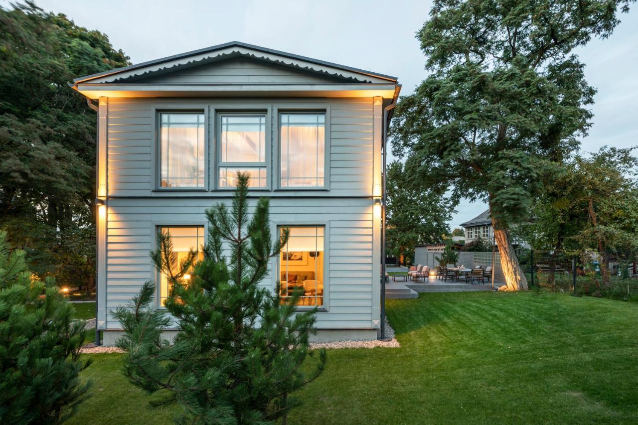 Suite With Private Bathroom At Three Bedroom Interwar Villa Grabyte With Daily Spaces To Share By Pine Forest On The Bank Of The River- 8Min By Car From Old Town Kaunas Exterior photo