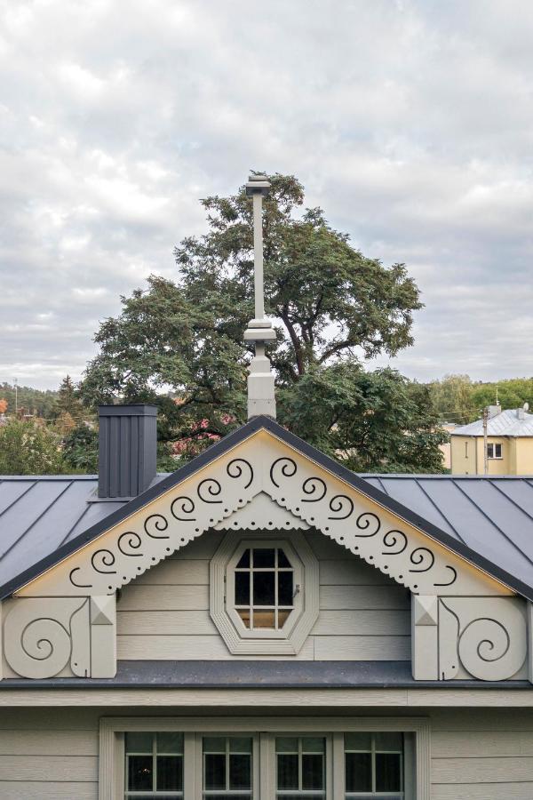 Suite With Private Bathroom At Three Bedroom Interwar Villa Grabyte With Daily Spaces To Share By Pine Forest On The Bank Of The River- 8Min By Car From Old Town Kaunas Exterior photo