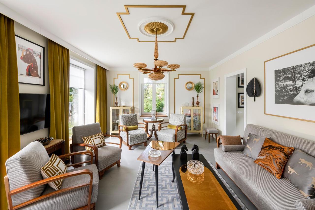 Suite With Private Bathroom At Three Bedroom Interwar Villa Grabyte With Daily Spaces To Share By Pine Forest On The Bank Of The River- 8Min By Car From Old Town Kaunas Exterior photo