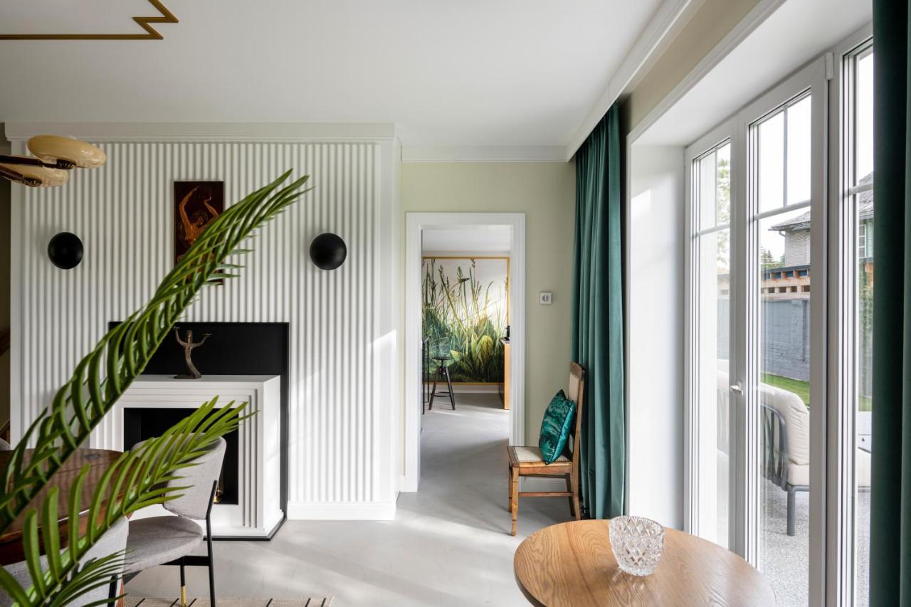 Suite With Private Bathroom At Three Bedroom Interwar Villa Grabyte With Daily Spaces To Share By Pine Forest On The Bank Of The River- 8Min By Car From Old Town Kaunas Exterior photo